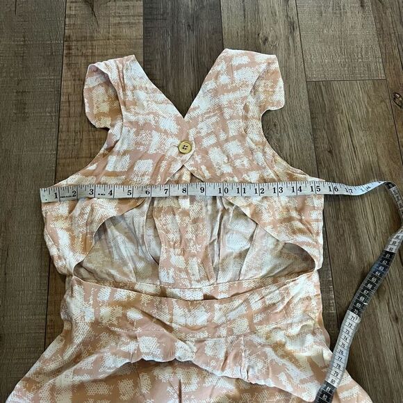 Finders Keepers Sleeveless Cutout
Back Mini Dress, Button Front, Light Pink size - Picture 4 of 7
